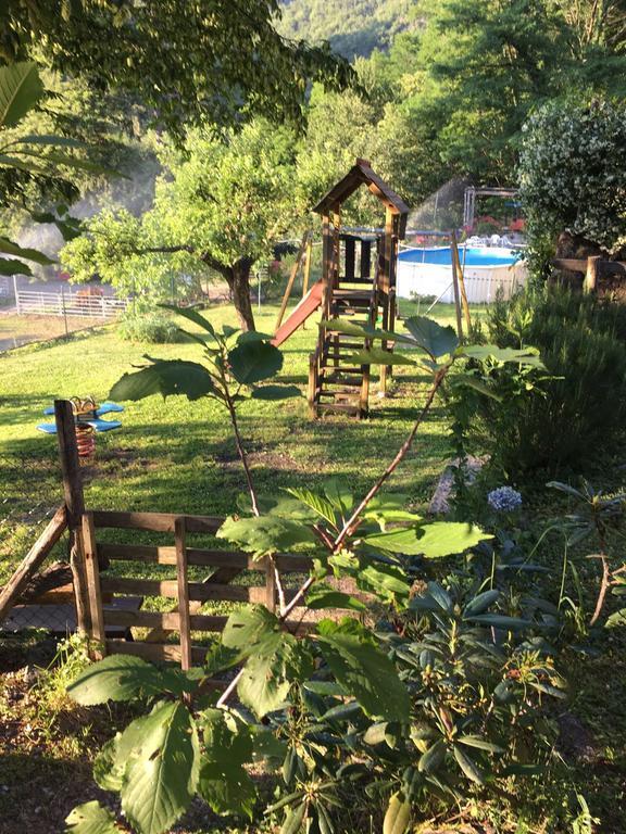 Agriturismo La Taverna Del Nonno 보르조나사 외부 사진