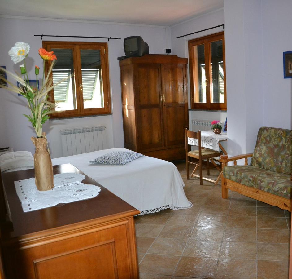Agriturismo La Taverna Del Nonno 보르조나사 외부 사진